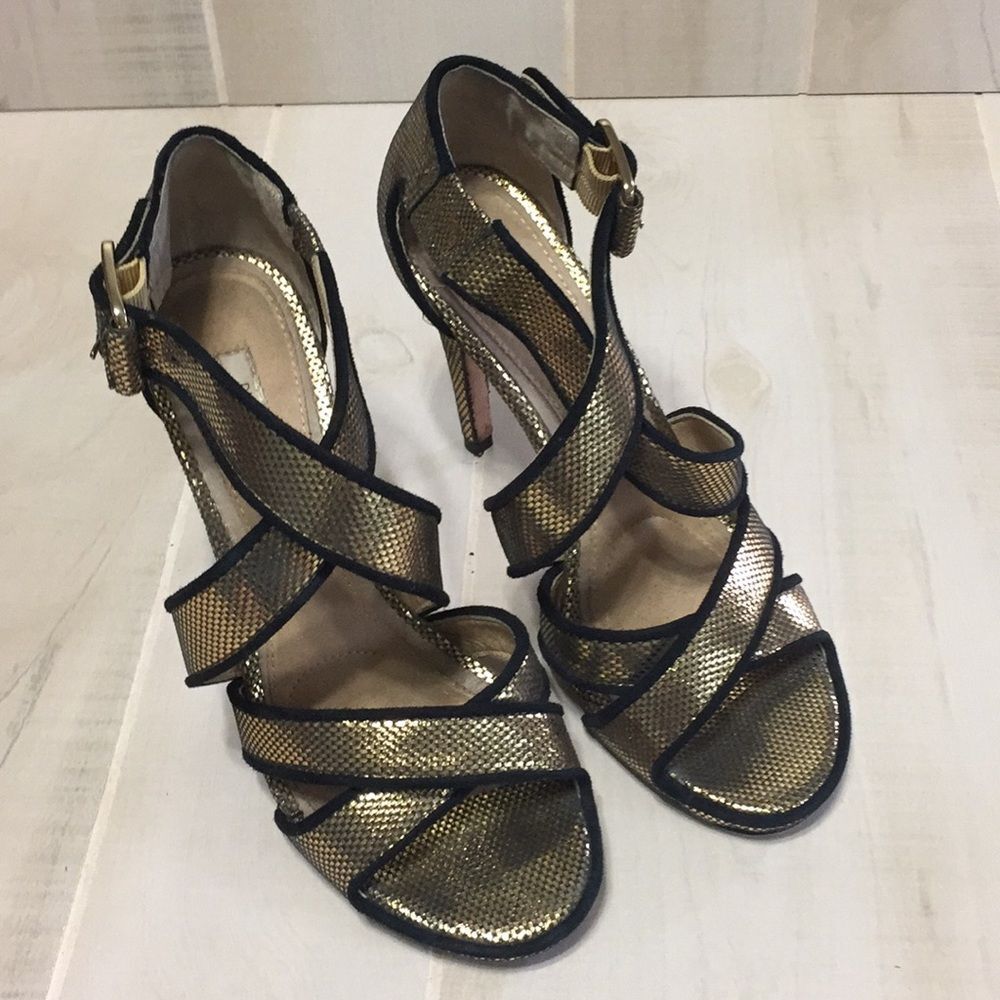 Diane von Furstenberg Gold & Black Jodi Heels 5.5
